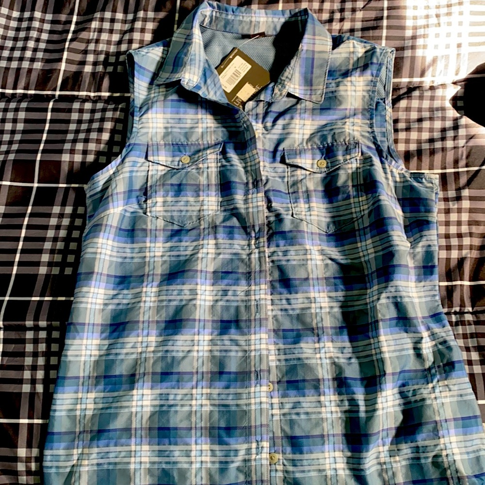 Eddie Bauer sleeveless shirt